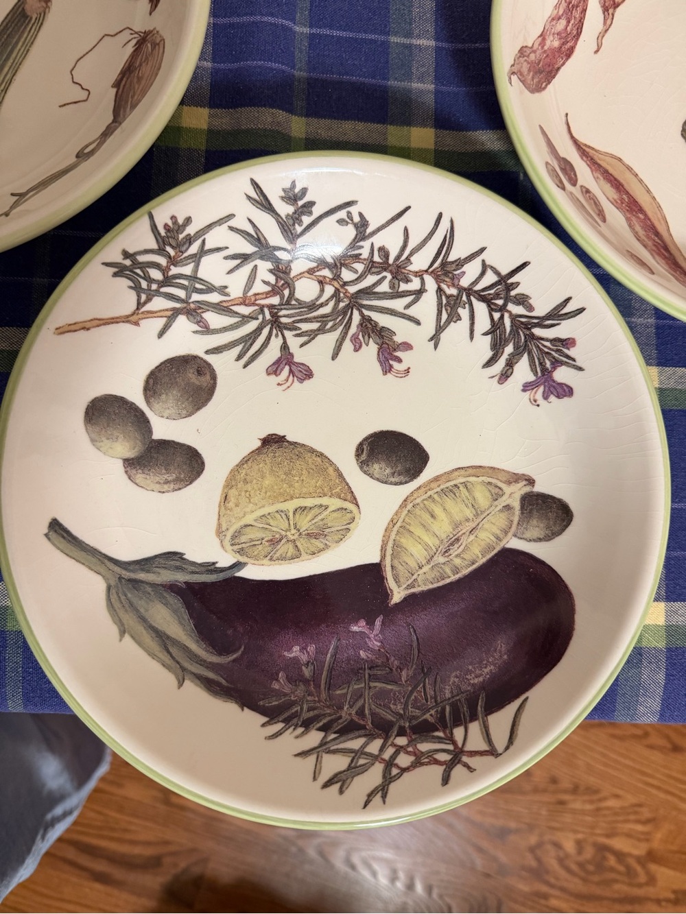 William Sonoma retired vegetable Pasta Bowls - from Portugal - set of 3 - Picture 2 of 5